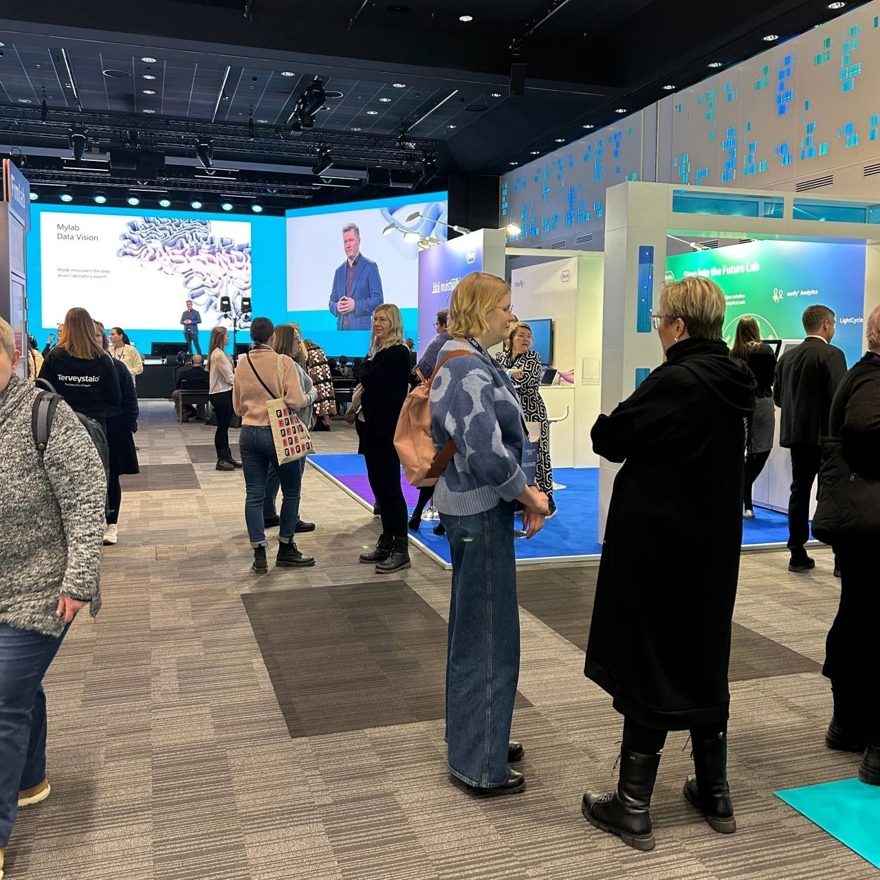 Labquality exhibition hall_square